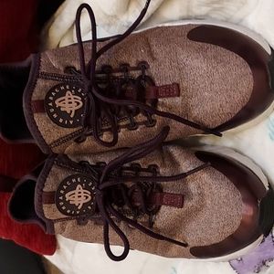 Women's Air Huarache Nike sneakers 7.5